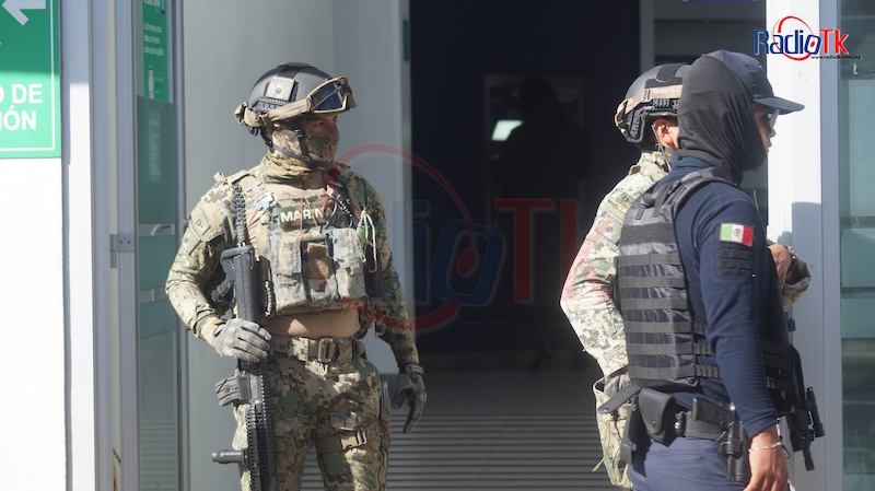 Nuevamente cuentahabientes del BBVA de Tecamachalco víctimas de robo mientras se encontraban en su interior