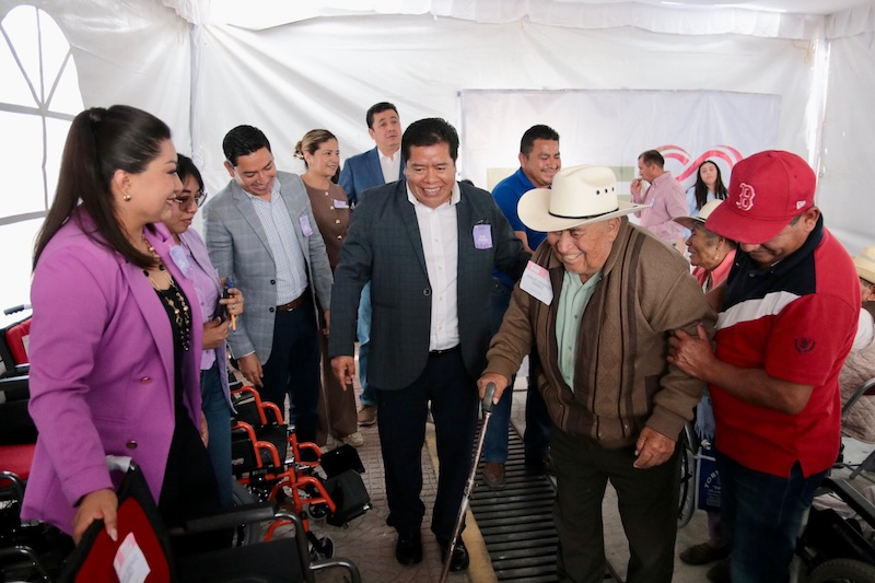 El DIF de Tecamachalco realiza la tercera entrega de Aparatos Ortopédicos