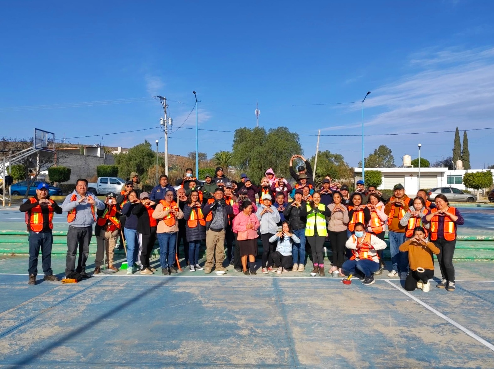 En Lomas de Romero Estebi Fernández encabeza Faena Comunitaria